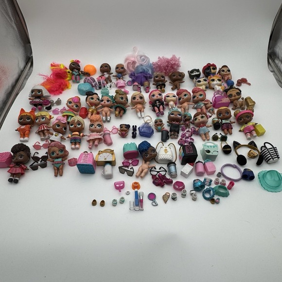 LOL Surprise Dolls Huge Lot – 2.10 lb Figures, Pets, Accessories – Mixed Series - Picture 11 of 13
